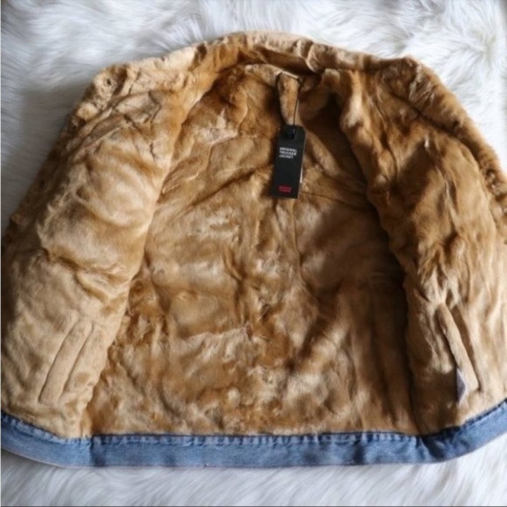 Levi's Blue Light Wash Denim Sherpa Jacket Reversible Size Medium - Picture 6 of 8